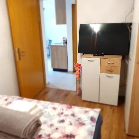 Apartman Magdalena Knin Zewnętrze zdjęcie