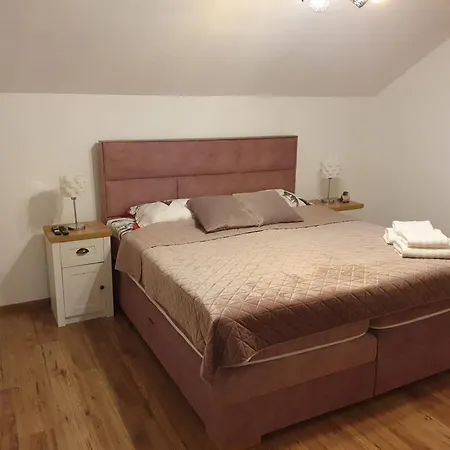Apartman Magdalena Knin Zewnętrze zdjęcie